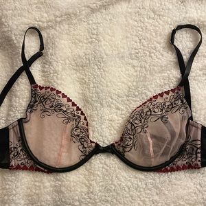 NEVER WORN VS bra (washed once), gotten wrong size and had a breast reduction.